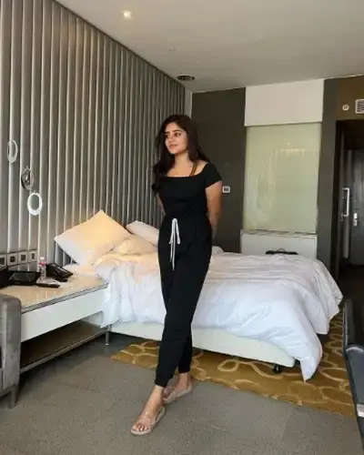 Call Girls Dhanpur Cash On Delivery